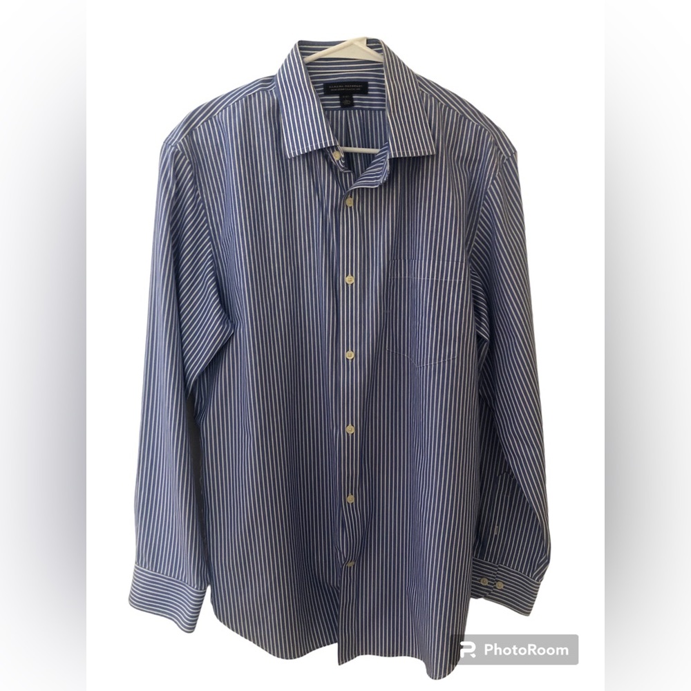 Banana Republic Button Down Blue and White Striped Shirt Size 16 - 16.5 neck
